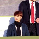 [EXO] 뒤에 경호원 뭐이리 <b>거대</b>하냐ㄷㄷ;
