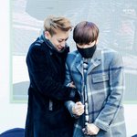 [EXO] 아니<b>이사진</b>왜이렇게웃기짘ㅋㅋㅋㅋㅋㅋ
