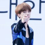 [EXO] 나 사복입는거보면 존나 <b>평범</b>의극치