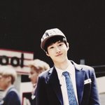 [EXO] 나 아까 그 <b>피부</b> 물어본 앤데
