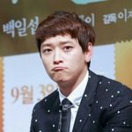 친한친구가 오히려 칭찬에 더 <b>인색</b>한듯...