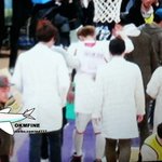[EXO] 타오 부축받고 나가는걸...<b>두눈</b>으로봤어