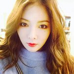 팬들 애태우는 현아 ....