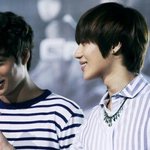[EXO] 동남아인과 <b>슈</b><b>스</b>아이돌
