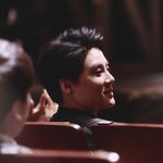 금새 <b>흑발</b>로 변신한 김준수