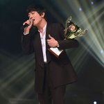 솔로로 정상에 우뚝 선 정용화