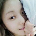 <b>민낯</b> 침대셀카 공개한 에이코어 다야