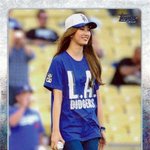 [연예가중계]  <b>메이저리그</b> 야구카드에 등장한 수지