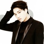 [EXO] 김종인은 <b>블랙</b>수트 개쩐다