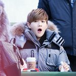 [EXO] 야 근데 흰색신발 때 많이탐?