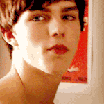 [EXO] 여자가<b>니콜라스</b>홀트닮았다는거조은거냐..?