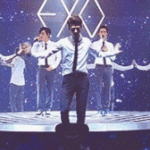 [EXO] 난애들 <b>무대위</b>에있을때가 제일예쁘더라