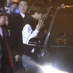 [EXO] 야 종인이가 손가락으로 4 <b>한거</b>는