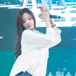 흰<b>셔츠</b>를 입은 女아이돌들