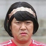 [EXO] 야 저거 폴라 가방이나 물건<b>사야</b>