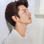 [EXO] 와시발<b>무릎</b>꿇을뻔