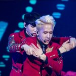 무대밖에서도 포스넘치는 <b>라비</b>