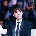 [시우민] 나 이 사진 지금 봤는데 <b>대박</b>이다