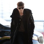 공항에서 모델<b>포스</b> 쩌는 홍종현