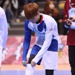 [시우민] 아육대  <b>양말</b> 끌어올리는 시우민~