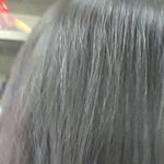 사진에 머리 <b>흰머리</b>인가요