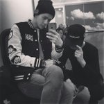 [EXO] 하관이랑 손에<b>힘줄</b> 누가봐도