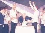 [EXO] 망원경 살 애들 잘<b>사야</b>된다 진짜