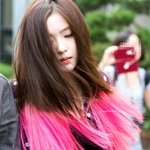 바람에 날리는 아이돌 <b>머릿결</b>