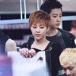 [EXO] 1층 맨뒤 <b>vs</b> 2층 맨<b>앞</b>