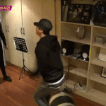 [위너] <b>회장</b>님 콩콩 뛰시는 거 움짤 짜왔다