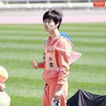 [EXO] 야 근데 애들 양탄자<b>타도</b>