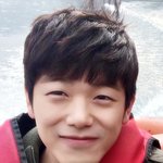 [연예가중계] 에릭남 여행 <b>다닐</b>때 얼굴 표정