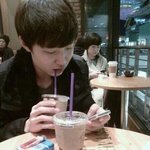 [EXO] 코랑 입술라인 경수랑 닮았닼ㅋㅋㅋ
