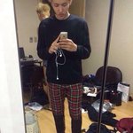 [EXO] 둘기주의)타오 왜 <b>쓰레</b>빠 신고있음?