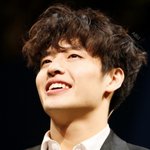 매력적인 강하늘의 초<b>근접</b>사진