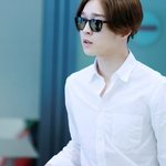 하얀 <b>셔츠</b> 입은 남태현
