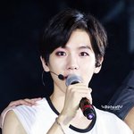 [백현] 백현이랑 제대로된 <b>아이컨</b>택해봐