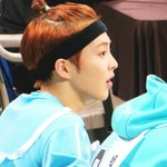 [EXO] 이번에 시우민 머리 밀린 사진?