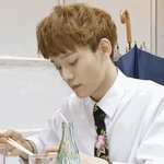 [EXO] 덕질하기좋고 <b>용량</b>많은 핸드폰추천좀