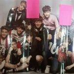 [EXO] 방구석에서 잃어버린 포스터 찾앗다