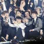 [EXO] <b>헤디</b>야 너가 애들단체로 덮머리+흑발해주면