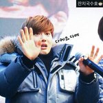 [EXO] 딱 이런날만 여드름올라옴