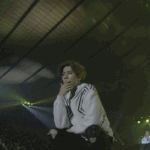 [EXO] 콘서트갔는데 <b>내</b><b>앞</b>에서 이러면 