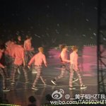 [EXO] <b>이</b><b>옷</b>뭐야 지금?