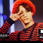 [EXO] 종인이 <b>왼쪽</b>팔 다쳤나봐 못쓴대