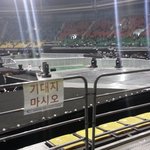 [EXO] 나 1층 돌출바로앞인데 <b>입장</b>함ㅜㅜㅜㅜㅜ