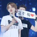 [EXO] <b>훈이</b>슬로건냄새맡냨ㅋㅋㅋㅋㅋ