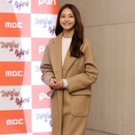 작은 얼굴에 비해 <b>입이</b> 상당히 큰 것 같은 하연수
