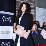 살 더 빠져 보이는 최근 <b>이청아</b>