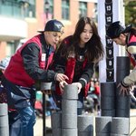 뭐든지 열심히하는 <b>민아</b>...연탄게임도 척척